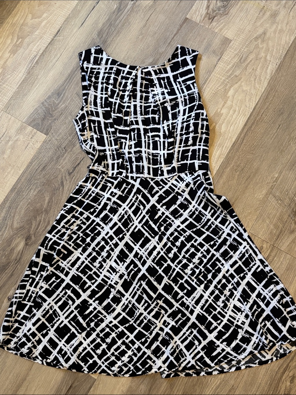 AB Studio Black & White Patterned Sleeveless Dress - Women’s Size 10